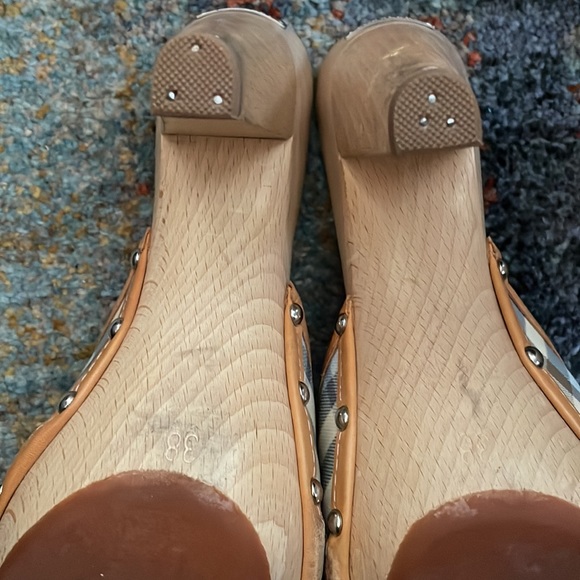 Burberry Wood heel sandals - Picture 10 of 10
